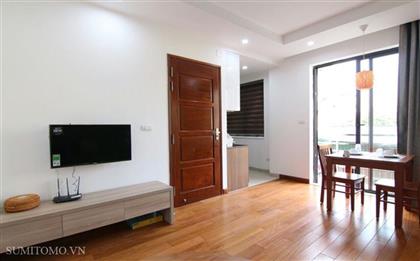 1 bedroom on Lieu Giai street, with balcony for rent to foreigners