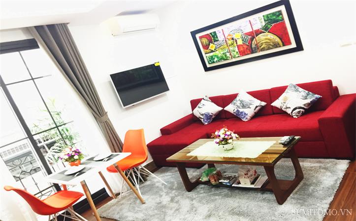 Dao Tan  serviced apartment for rent with balcony, bright, steam