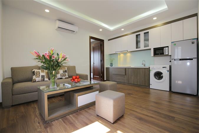 Toà nhà Sumitomo cho thuê căn hộ dịch vụ cho người Nhật tọa lạc tại vị trí đắc địa 58 Đào Tấn ngay trung tâm quận Ba Đình, Hà Nội.
