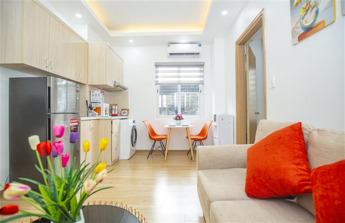 Toà nhà căn hộ phố Liễu Giai, Linh Lang cho thuê căn hộ 1 ngủ, gần Lotte.