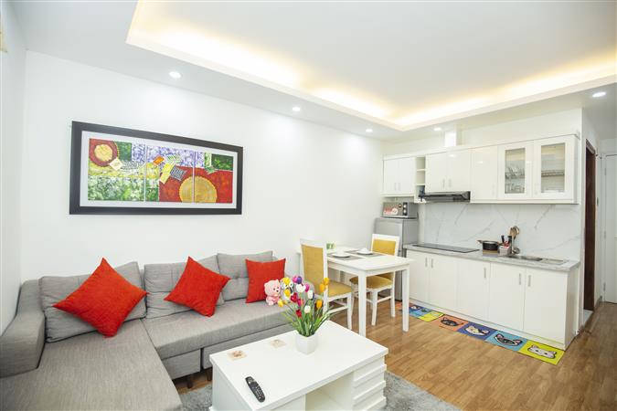 Toà nhà căn hộ phố Liễu Giai, Linh Lang cho thuê căn hộ 1 ngủ, gần Lotte.