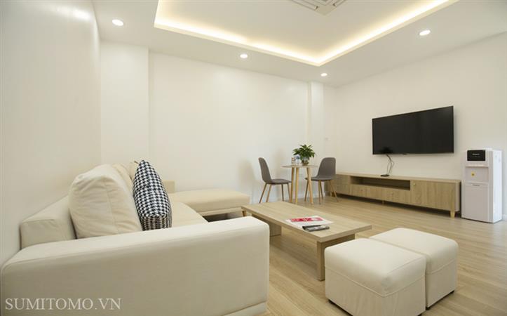 Large 1 bedroom serviced apartment for rent on Linh Lang street for Japanese , near the Japanese embassy