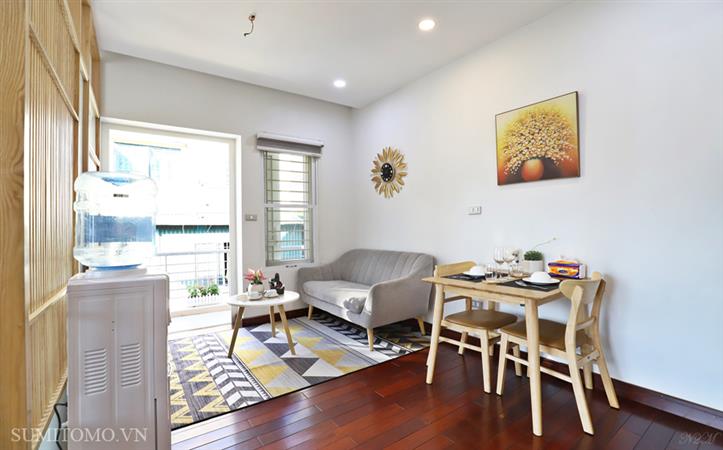 For rent: 1-bedroom apartment on Linh Lang Street with full services and brand-new furniture.