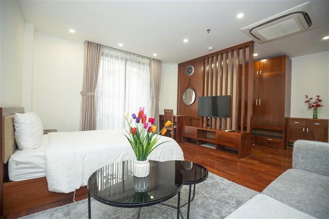 Căn hộ dịch vụ phố Đào Tấn cho thuê căn 1 ngủ 50m². Giá thuê căn hộ 15.5tr/tháng.