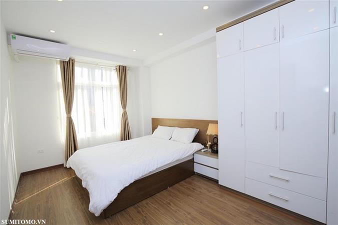 Tòa nhà Sumitomo cho thuê căn hộ dịch vụ 1 ngủ 55m² tại Linh Lang, gần Lotte, Deawoo, đại sứ quán Nhật Bản.